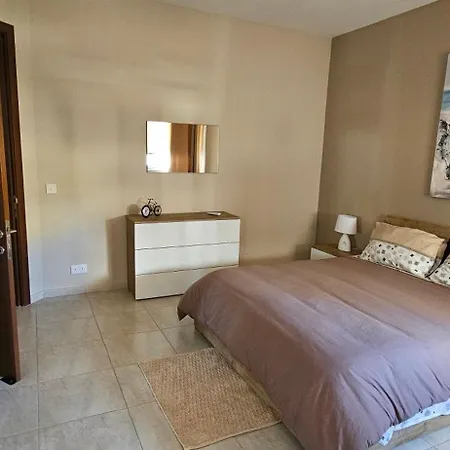 Private Bedroom In Spacious - Entire Place To Yourself