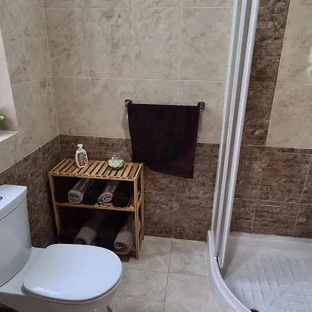 Apartmán Private Bedroom In Spacious - Entire Place To Yourself Marsaskala